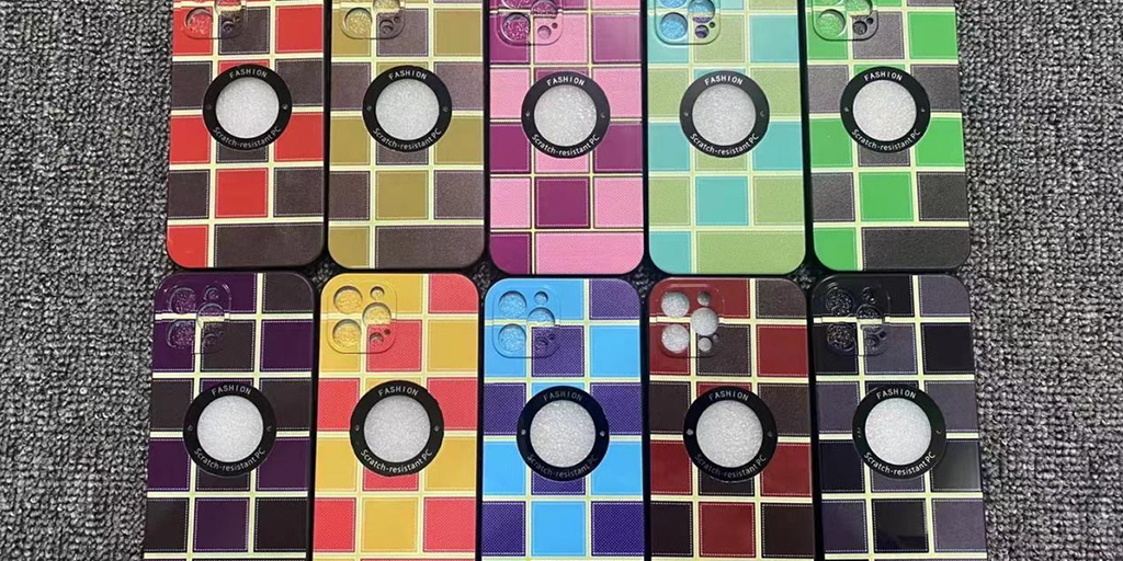 Voordelen en nadelen van een verscheidenheid aan materialen Mobiele telefoonhoes